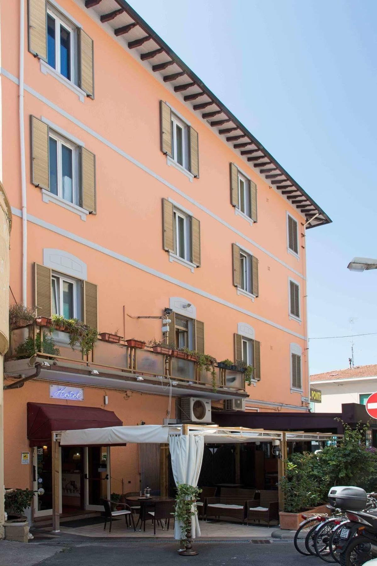 Hotel Il Ponte Cecina  Exteriér fotografie