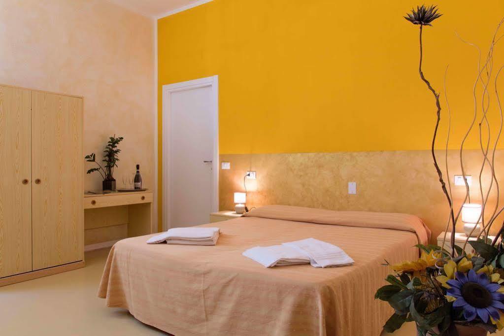Hotel Il Ponte Cecina  Exteriér fotografie
